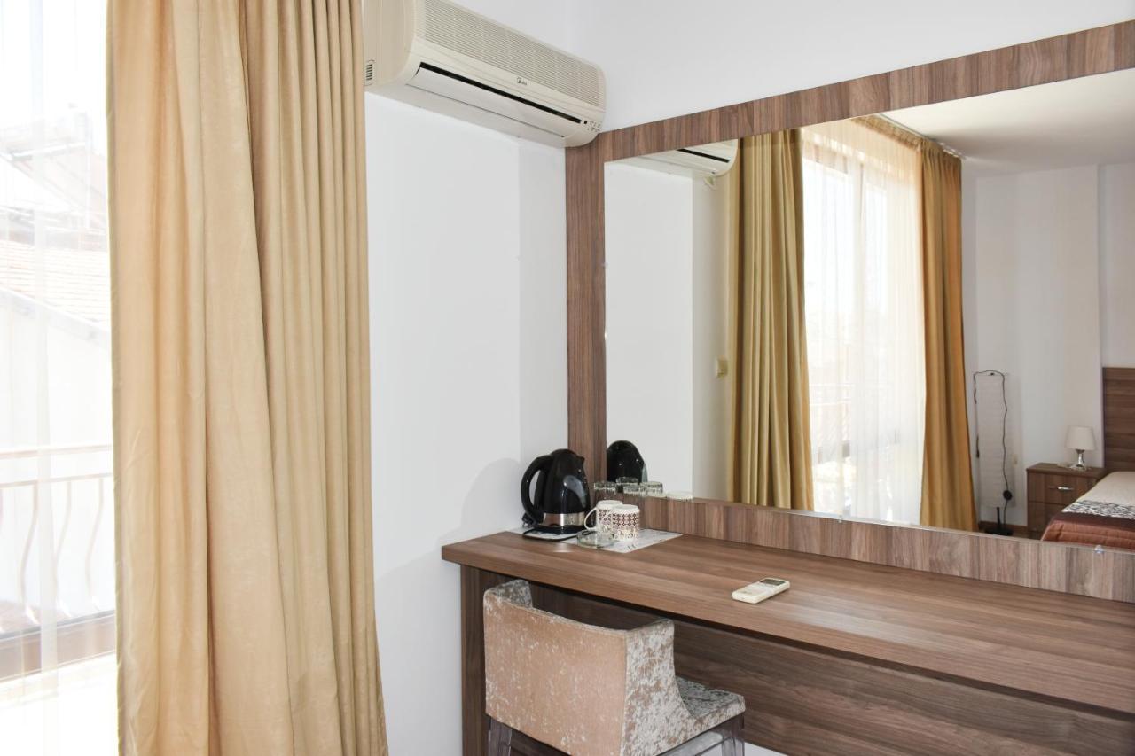 Hotel Time Out à Sozopol Extérieur photo