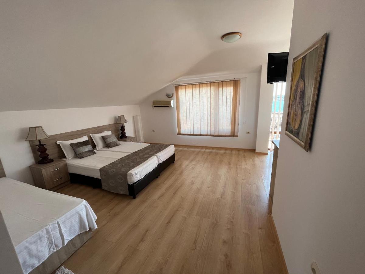 Hotel Time Out à Sozopol Extérieur photo