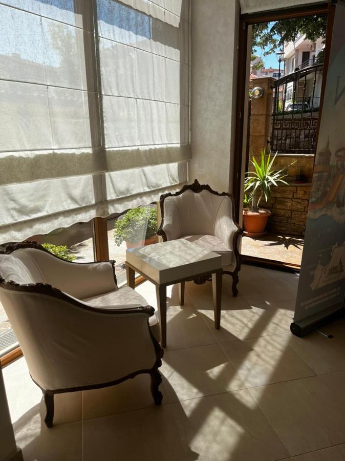 Hotel Time Out à Sozopol Extérieur photo